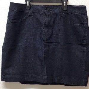 ST. JOHN’S BAY SHORT DENIM SKIRT DARK WASH